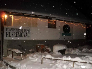 PLANINSKI DOM „HUSREMOVAC“